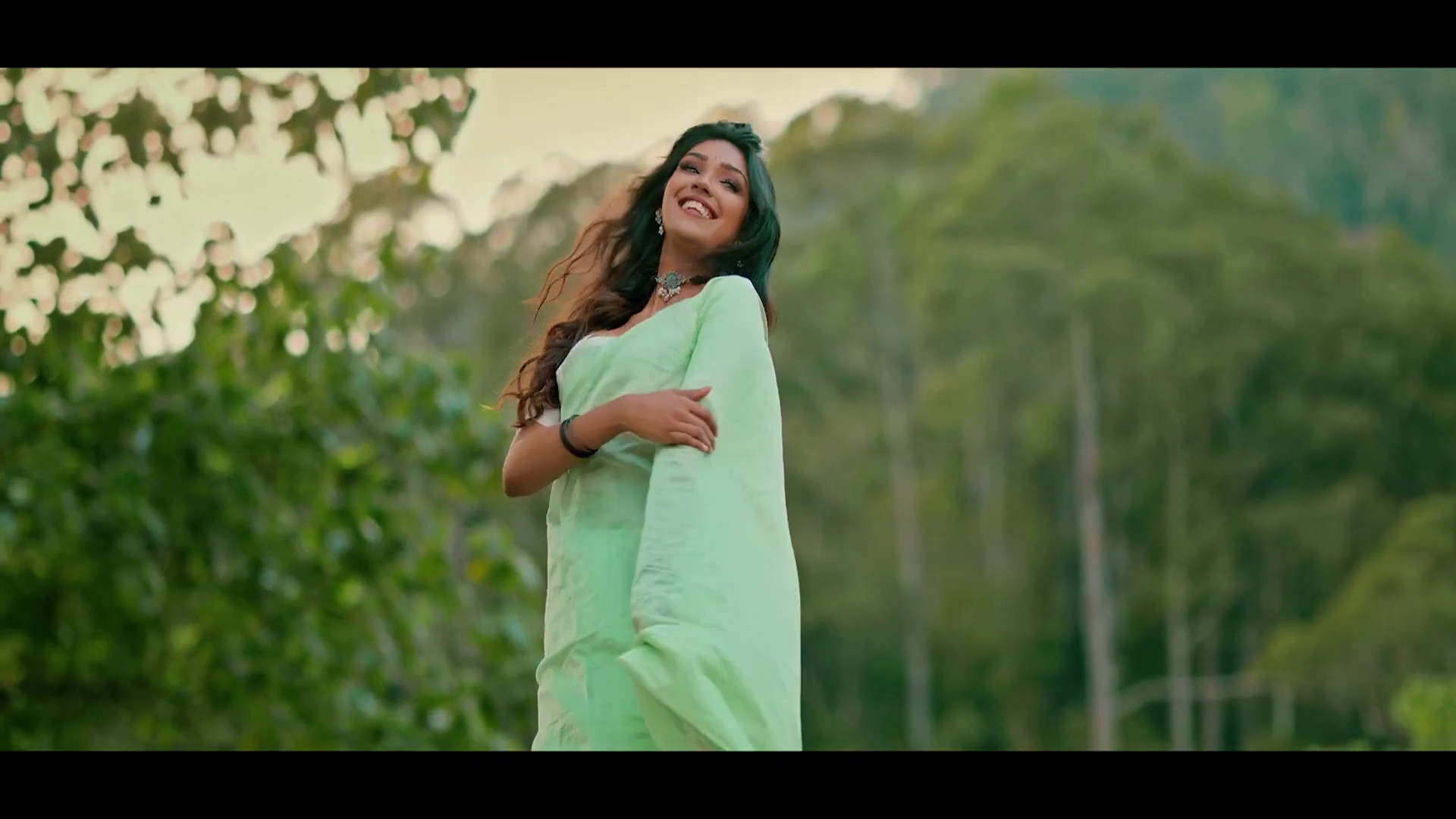 Graamaatthu Ponnu 2